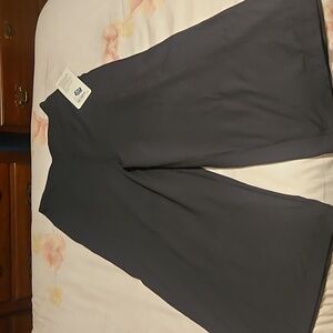 Lululemon NWT Blissed Out Culottes Size 8